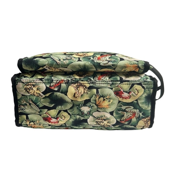 Canvas Shoulder / Tote Bag with Matching Change Purse FROGS! - Picture 15 of 16